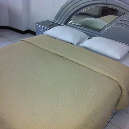 Catellya Guest House Cipaku Bandung Exterior photo